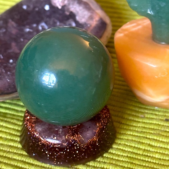 Green Aventurine Sphere - Picture 1 of 2